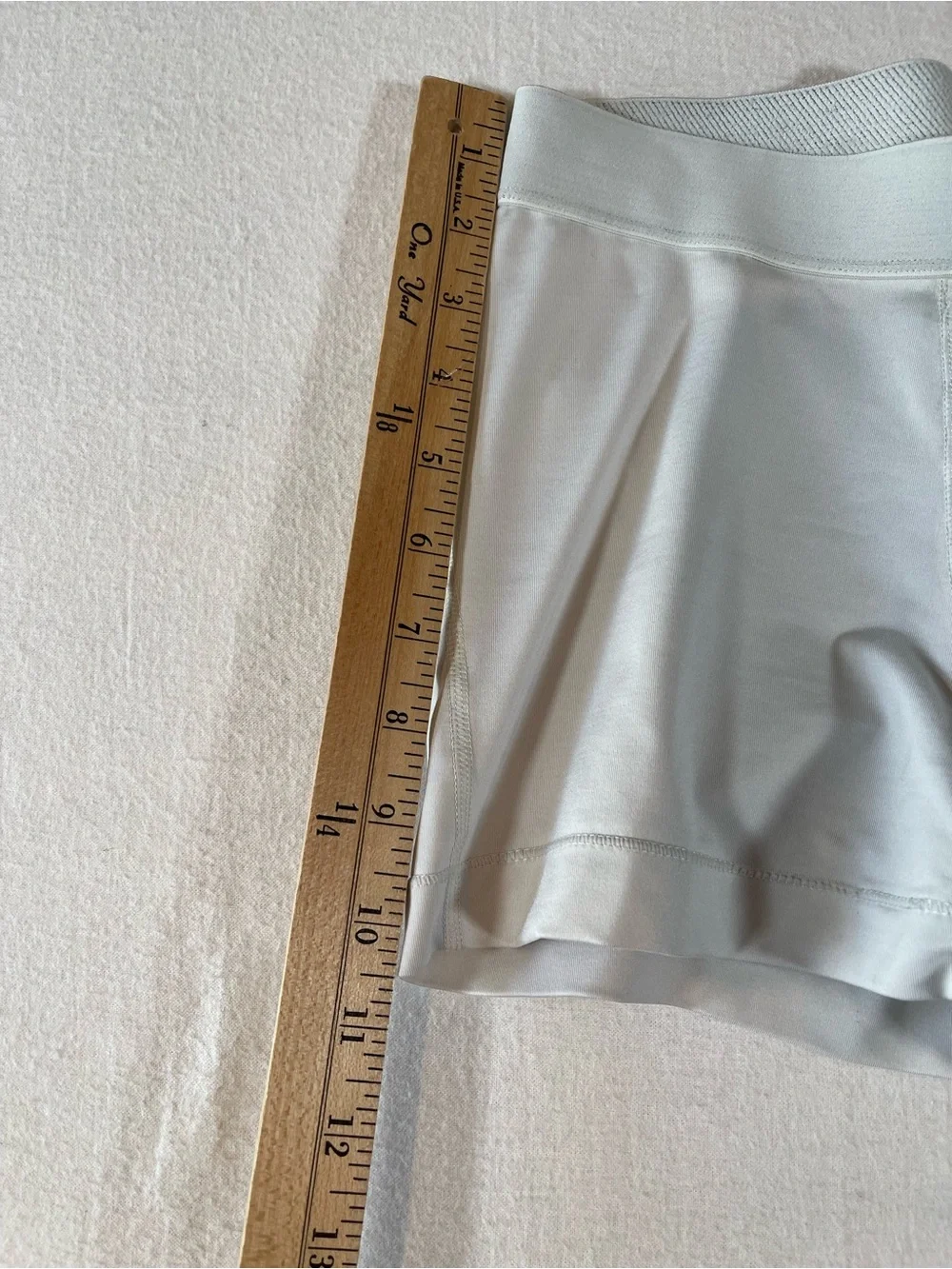 Nike Pro Dri-Fit Women’s Compression Light Gray Athletic Shorts Size Small